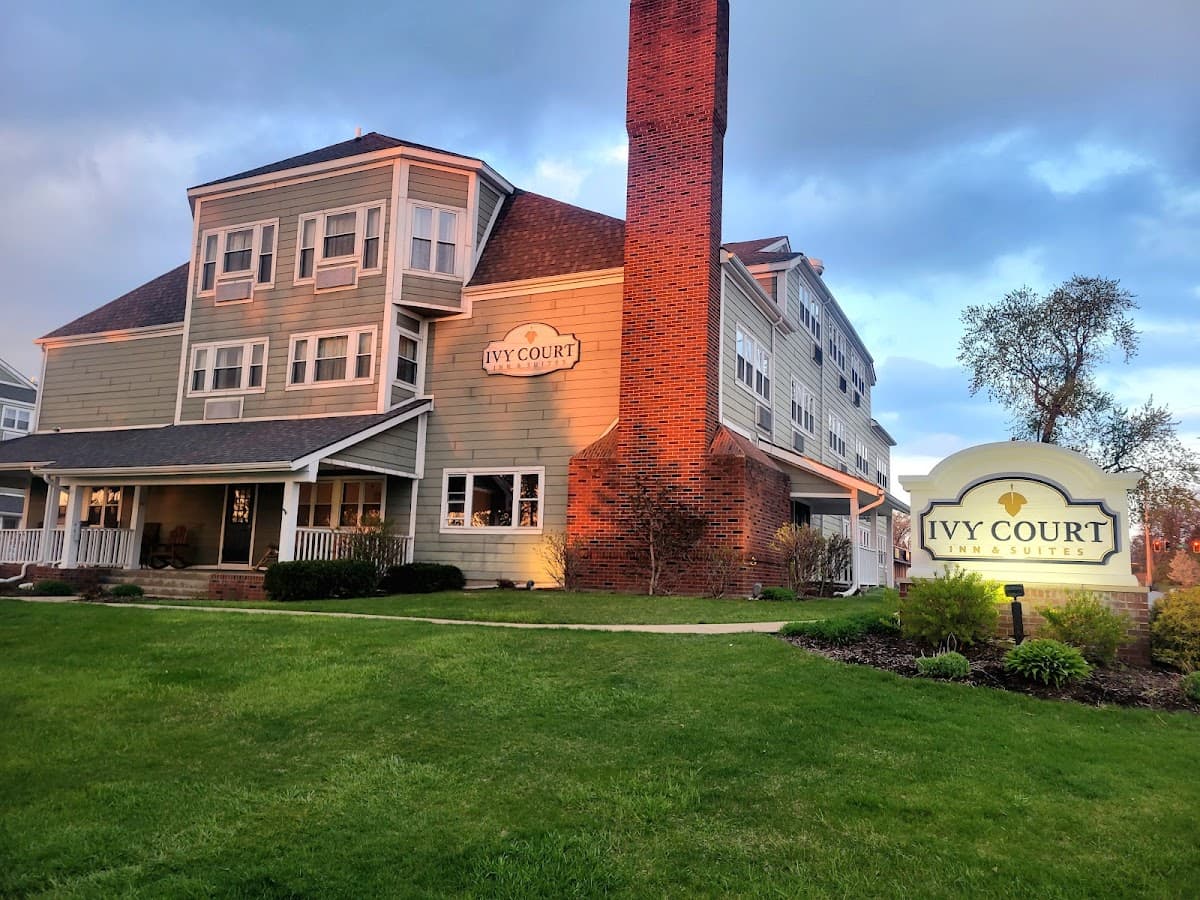 Ivy Court Inn & Suites