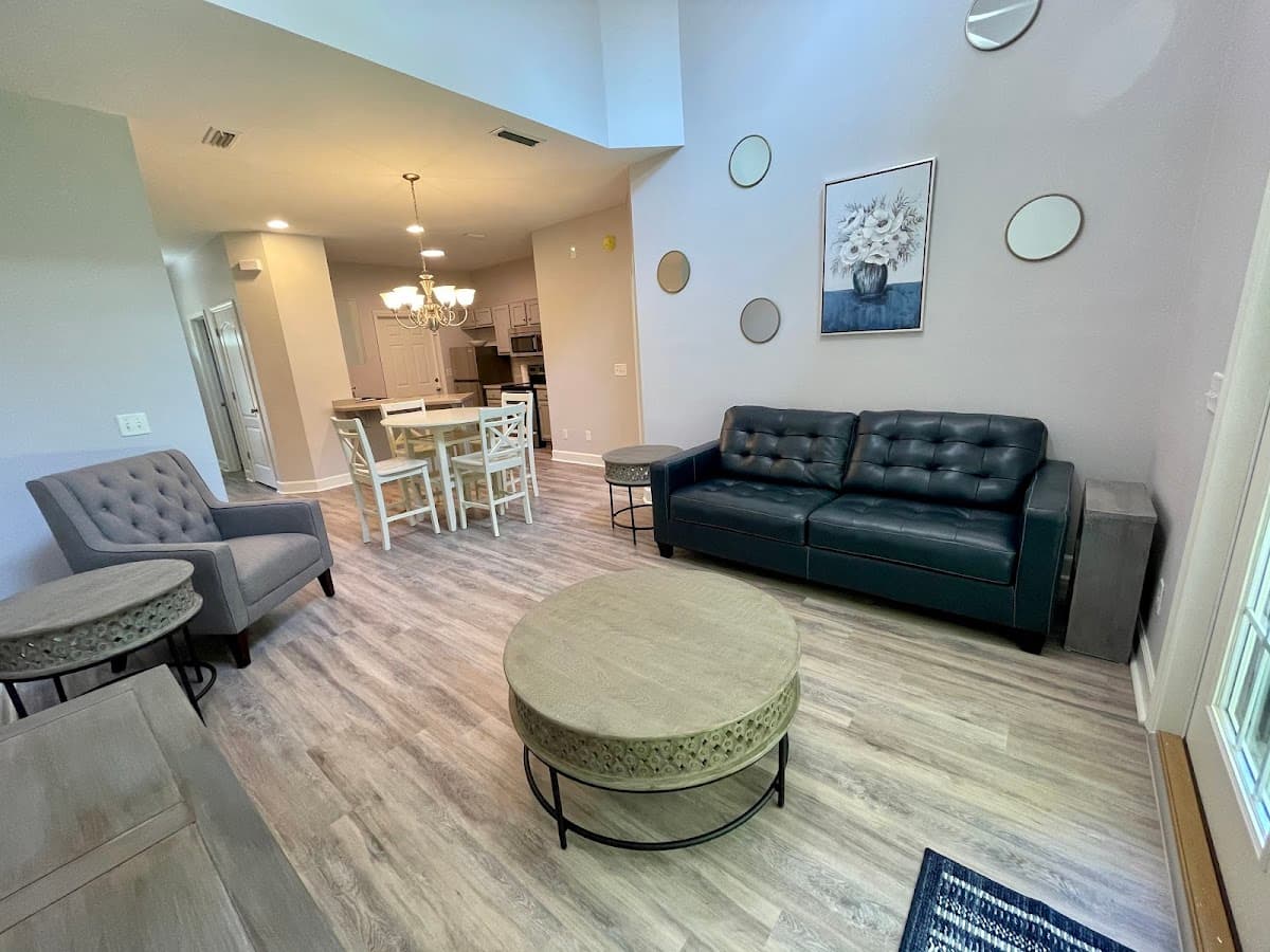 Simply Home Away 111