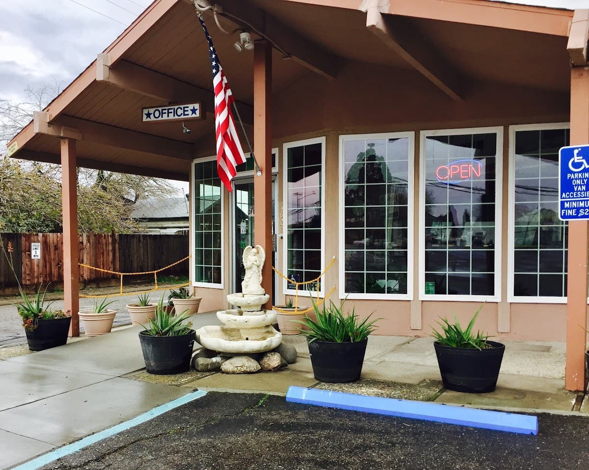 Maple Inn & Suites