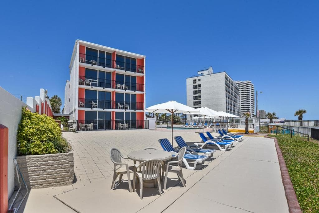Cove Motel