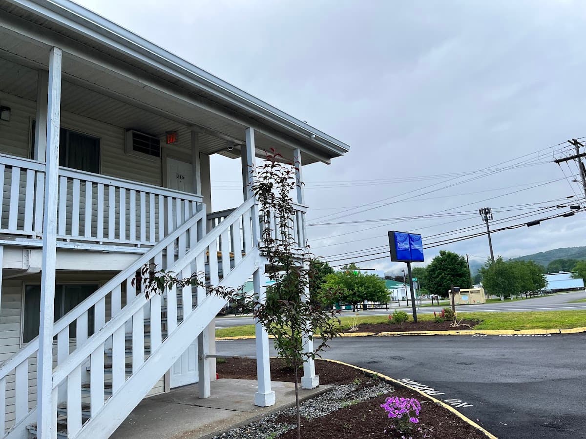 Travelodge by Wyndham Brattleboro VT