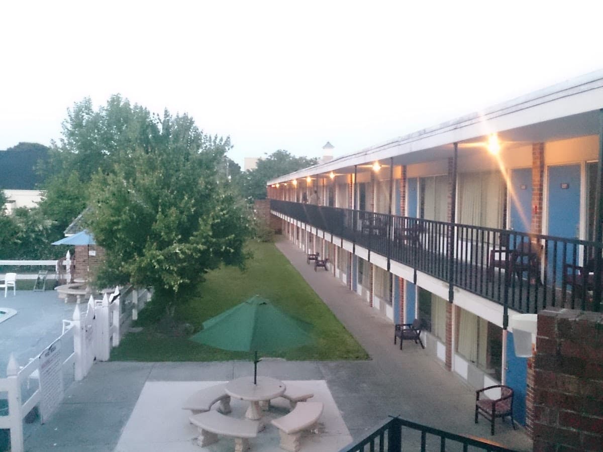 Pineapple Inn and Housing Center