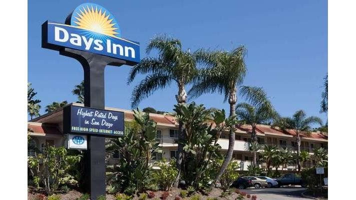 Days Inn by Wyndham San Diego Hotel Circle