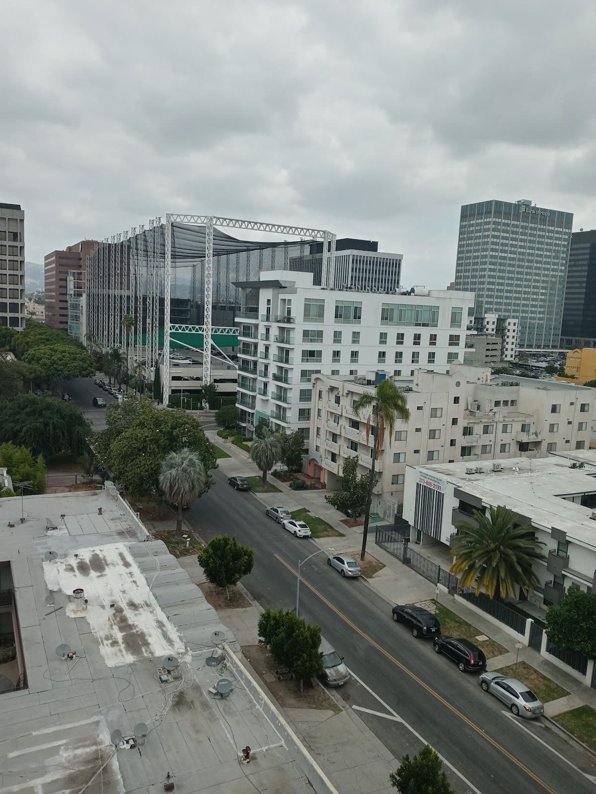 Wilshire Serrano Motel