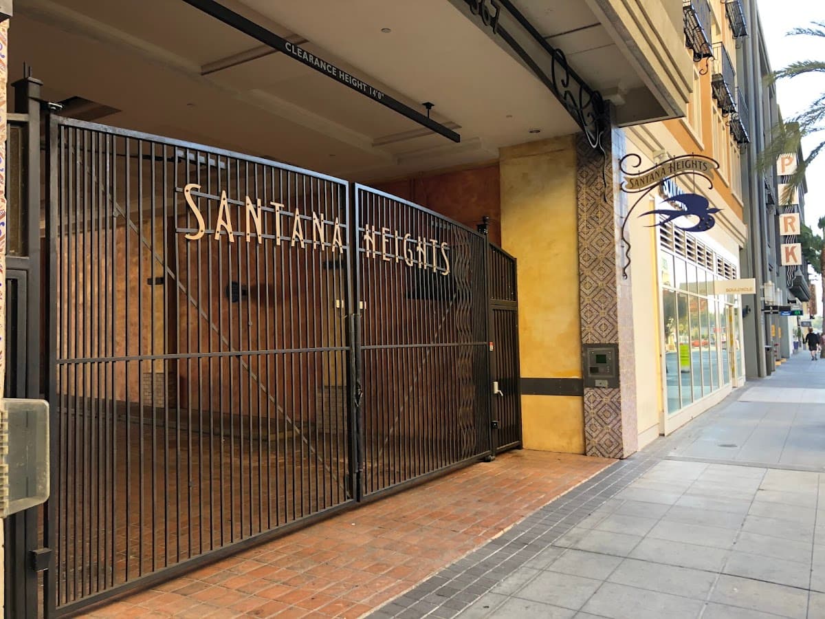 Santana Heights