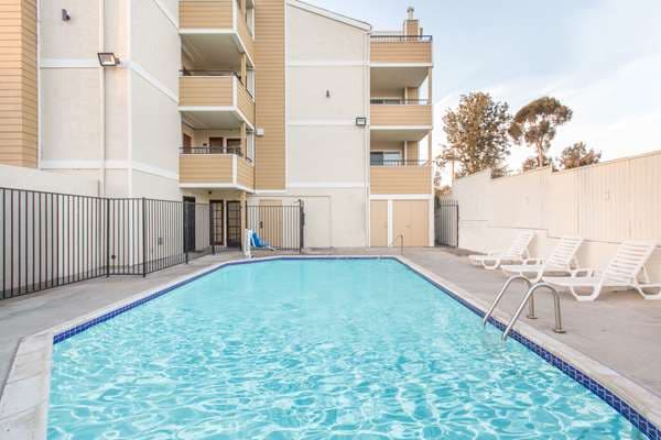 Super 8 by Wyndham National City Chula Vista