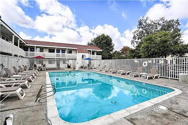 Super 8 by Wyndham Petaluma