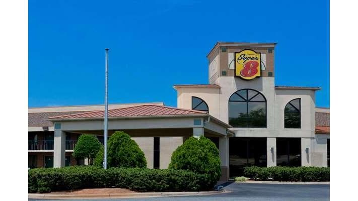 Super 8 by Wyndham Huntersville/Charlotte Area
