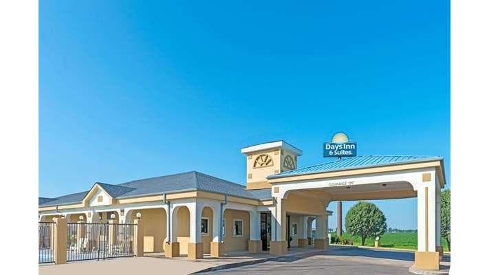 Days Inn & Suites by Wyndham Osceola AR