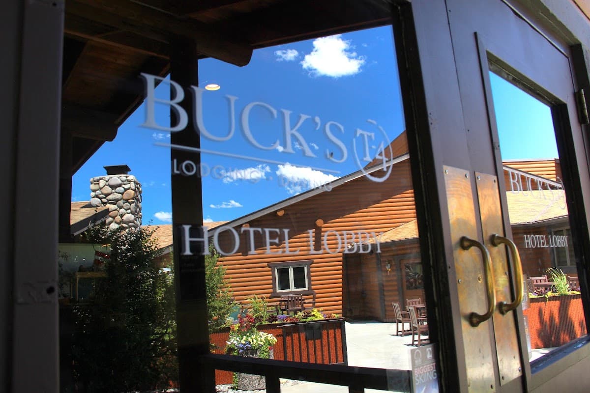 Buck's T-4 Restaurant