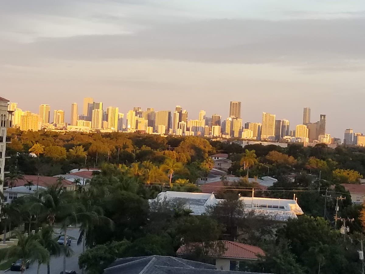 1300 Ponce Condominium Association