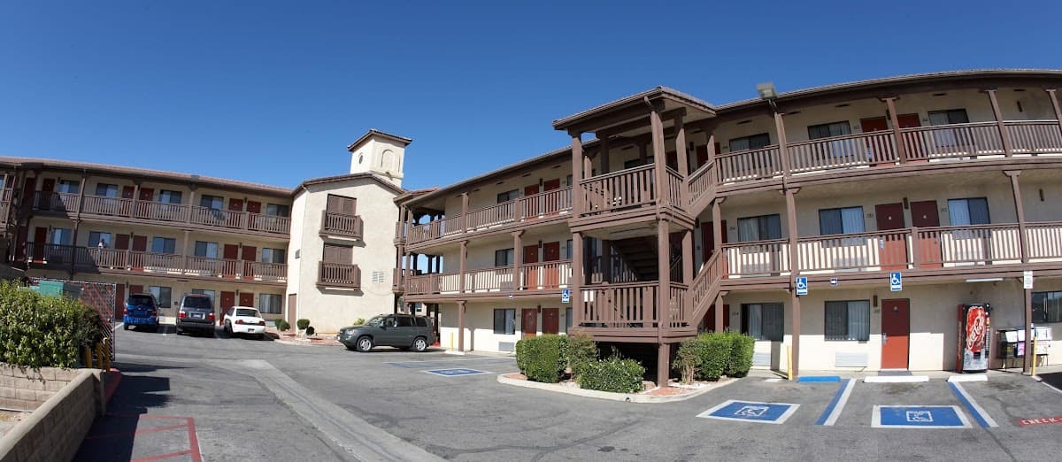 Palms Inn & Suites