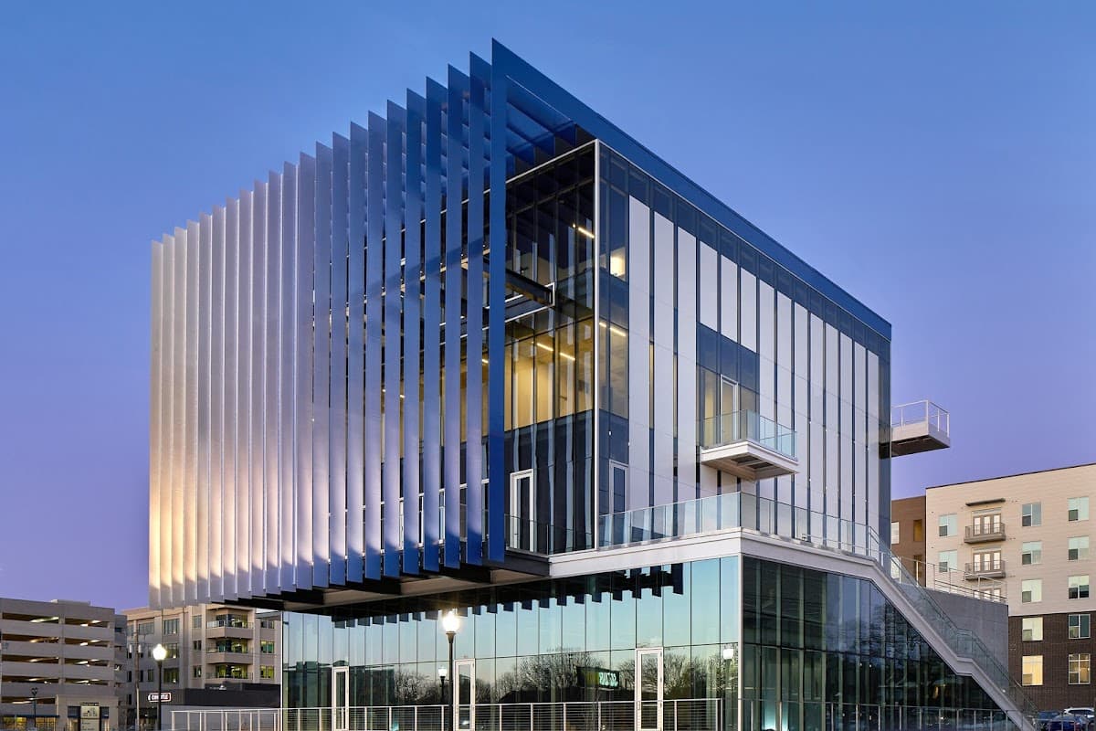Hotel Revel