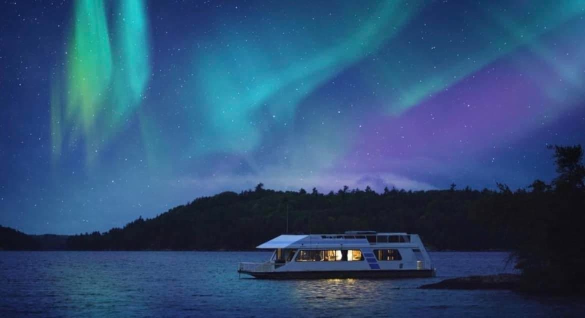 Voyagaire Lodge & Houseboats
