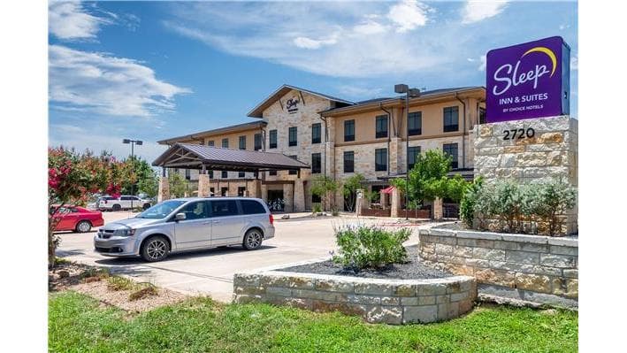Sleep Inn & Suites