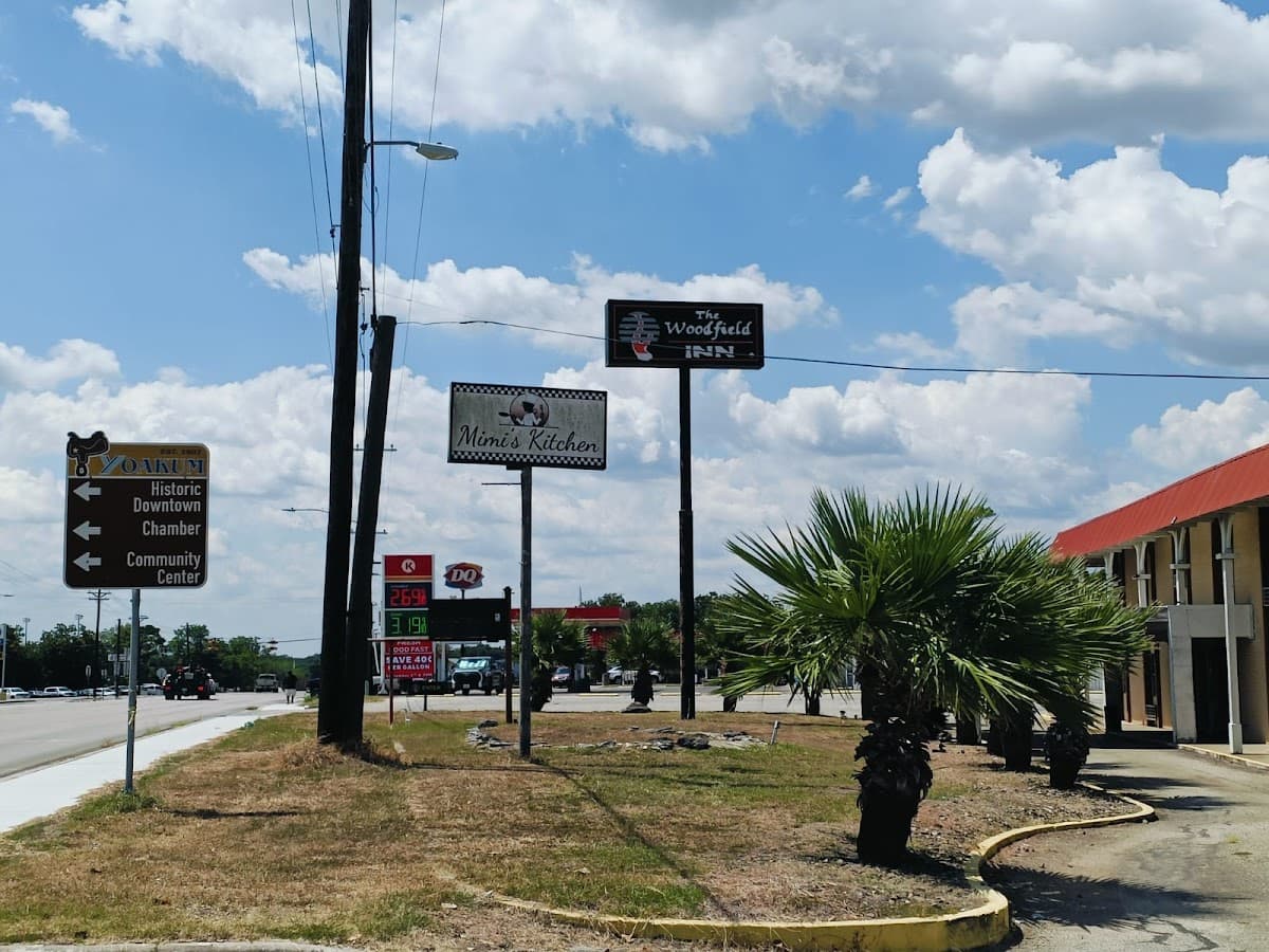 Woodfield Inn & Suites