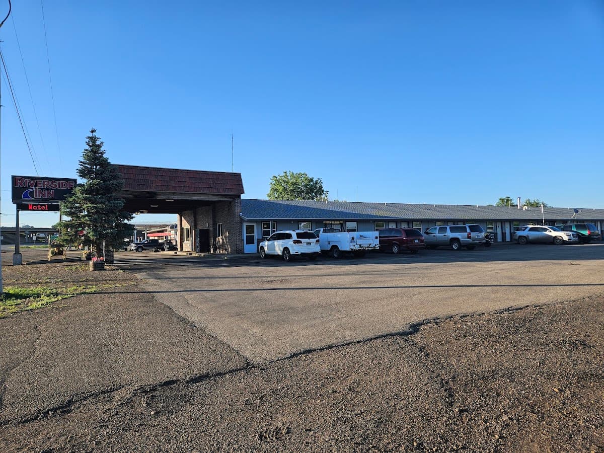 Riverside Inn