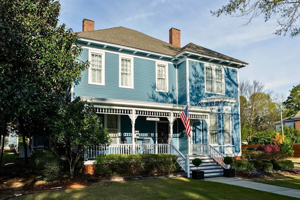 Crenshaw Guest House B & B