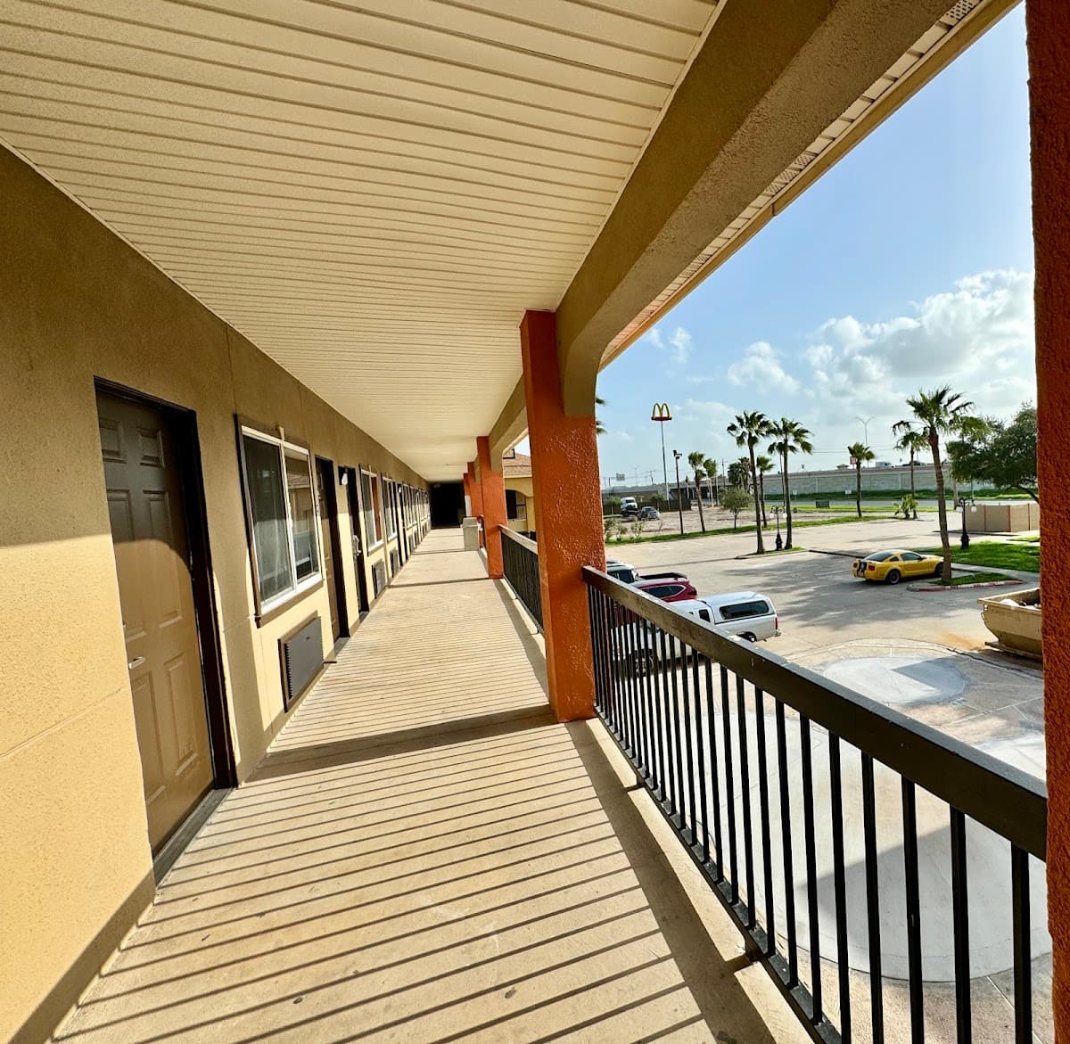 Texas Inn and Suites City Center at University Dr