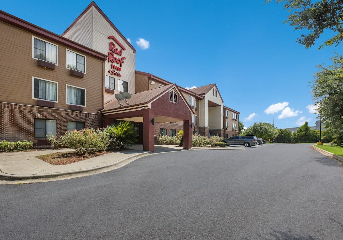 Red Roof Inn & Suites Savannah Airport