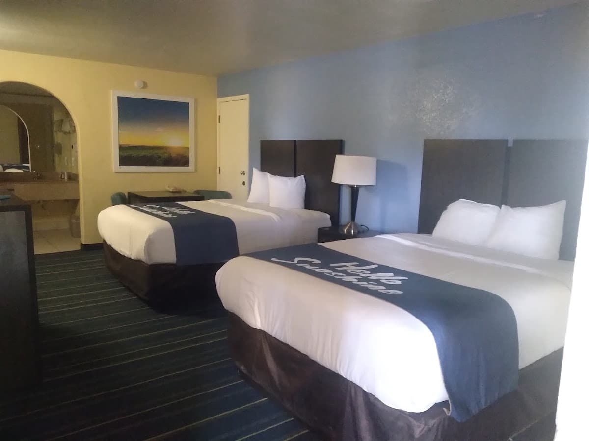 Skylite Inn