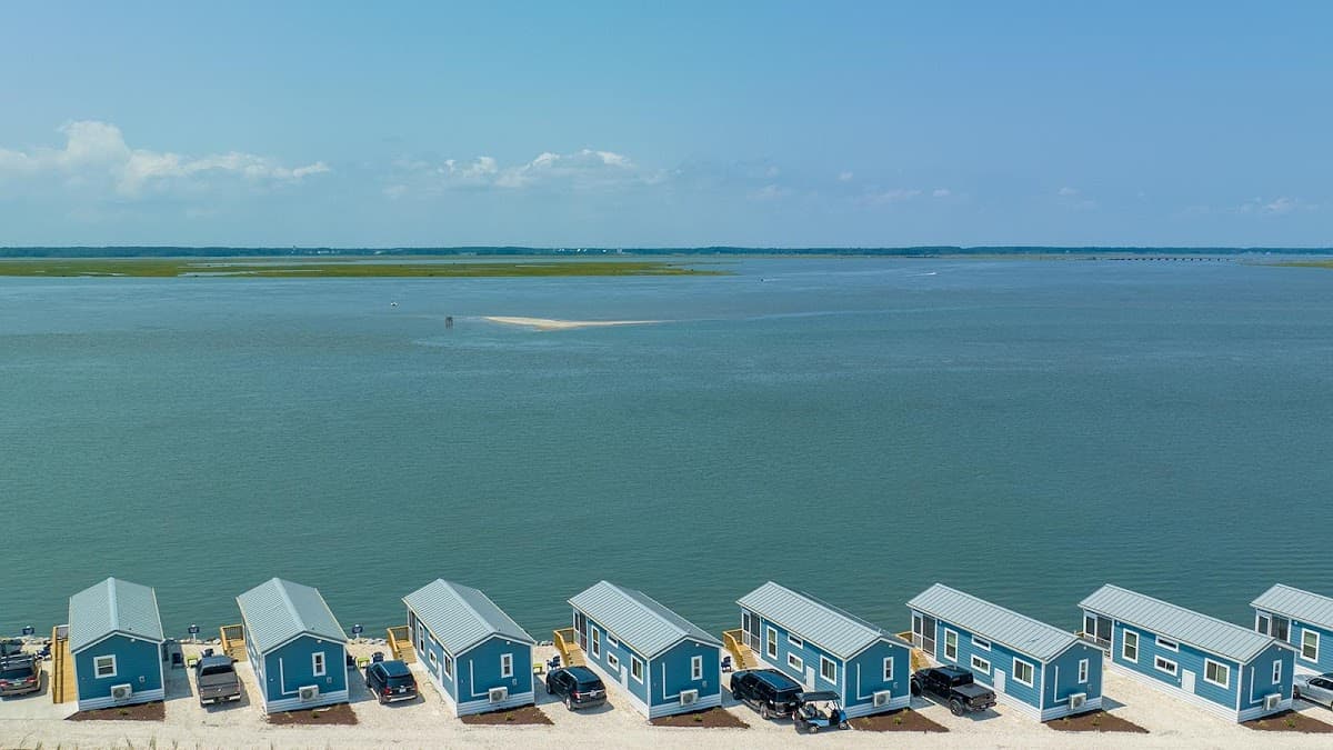 BluFin Bungalows & Marina