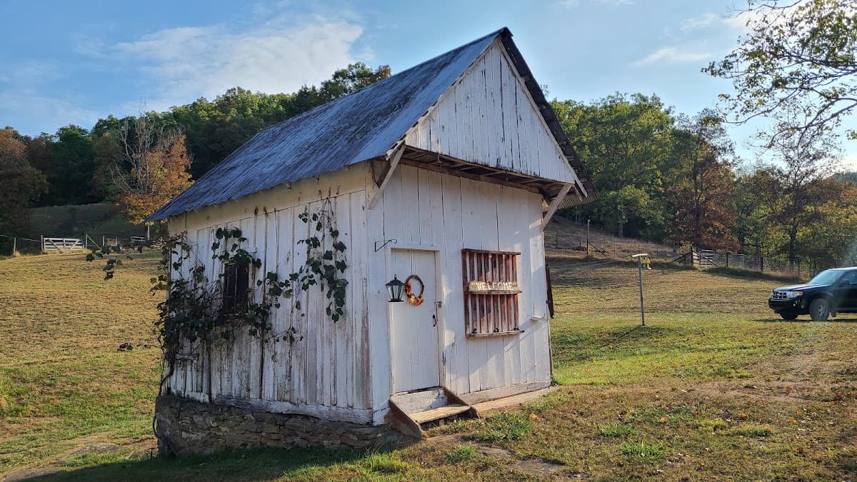 West Hollow Farmhouse Bed and Breakfast