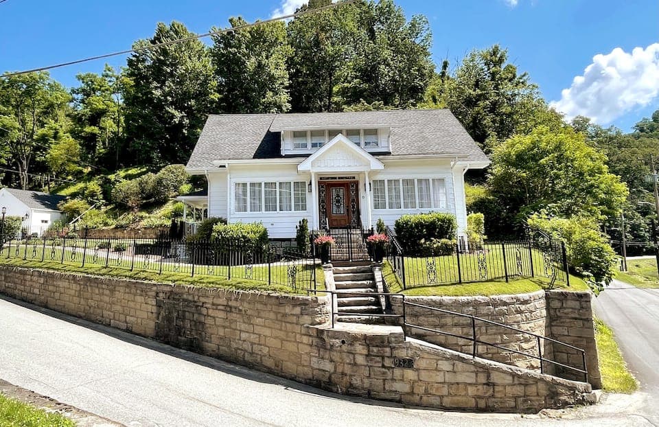 The Salyer House