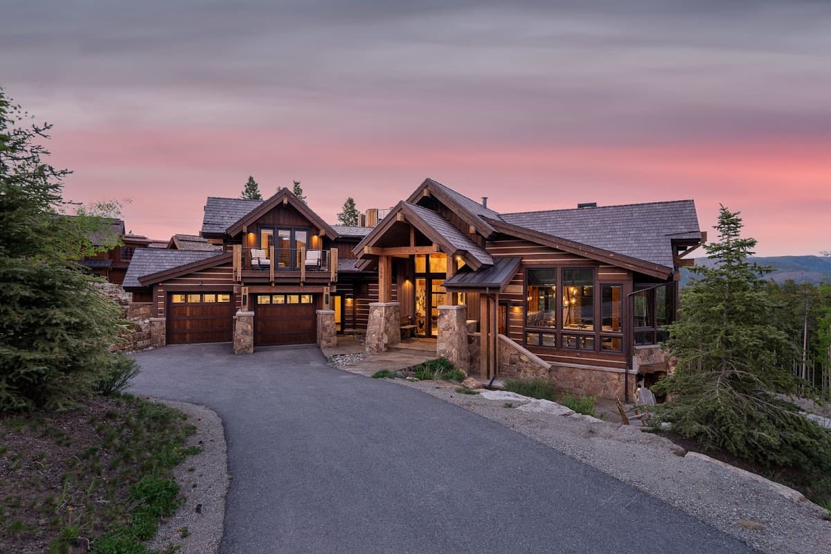 Epic Retreat by Moving Mountains