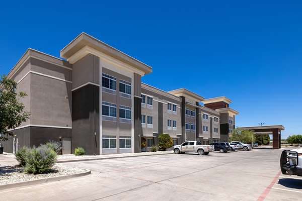 La Quinta Inn & Suites by Wyndham Artesia