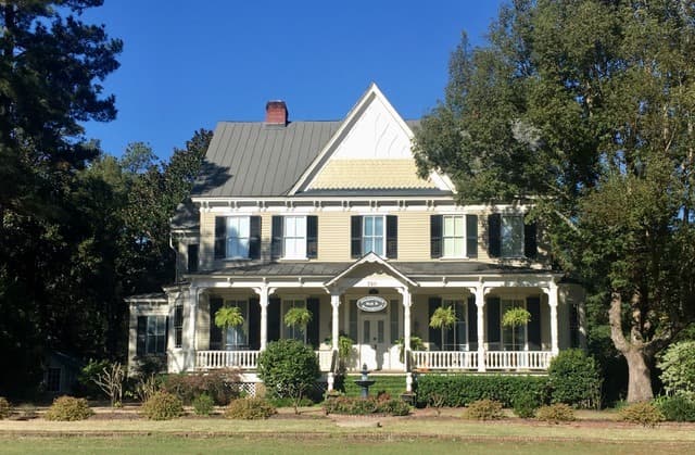 Flowertown Bed & Breakfast 3 Star Hotel