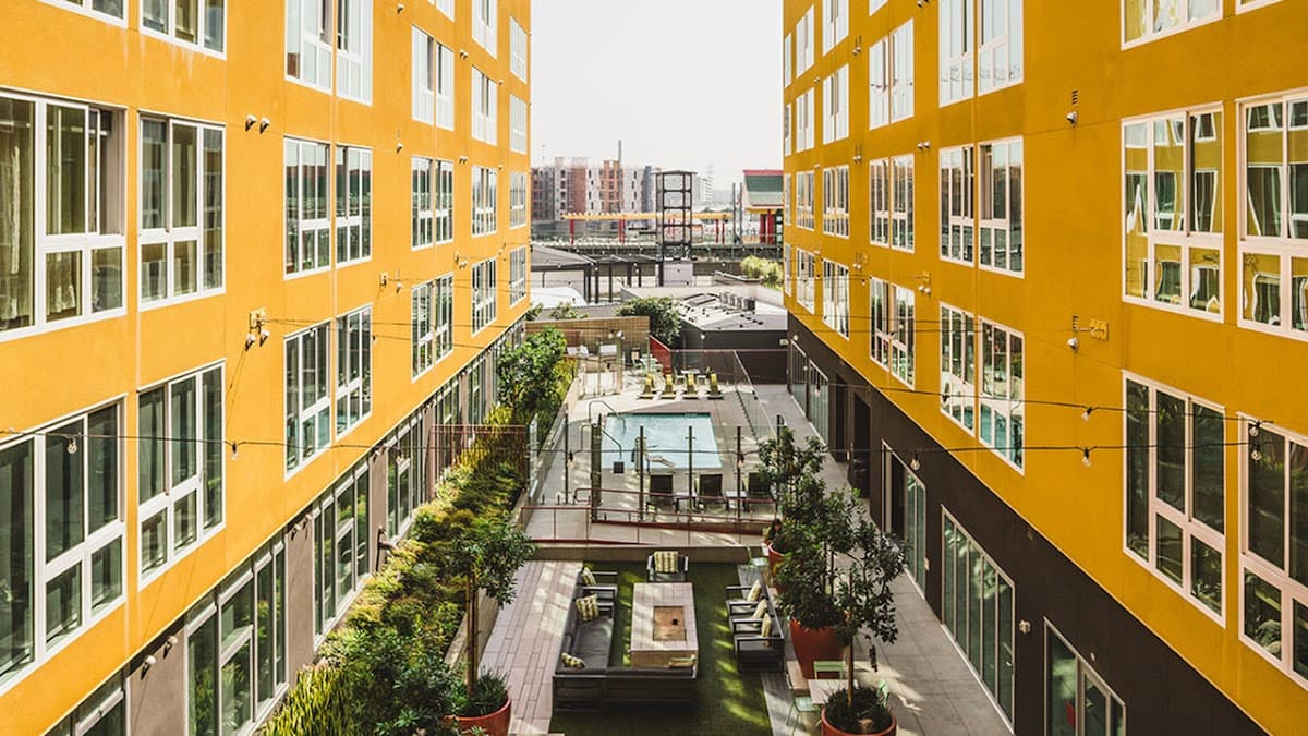 Blossom Plaza