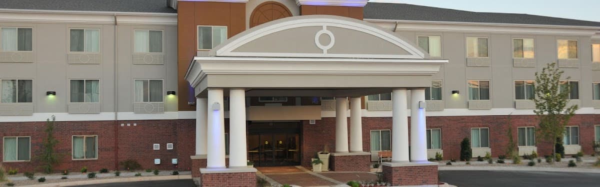 Holiday Inn Express & Suites Clinton, an IHG Hotel