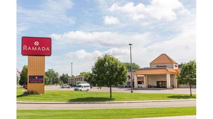 Ramada by Wyndham Sioux Falls Airport-Waterpark & Event Ctr