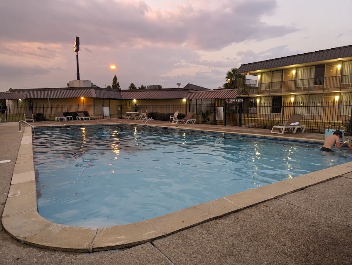 Audubon Inn