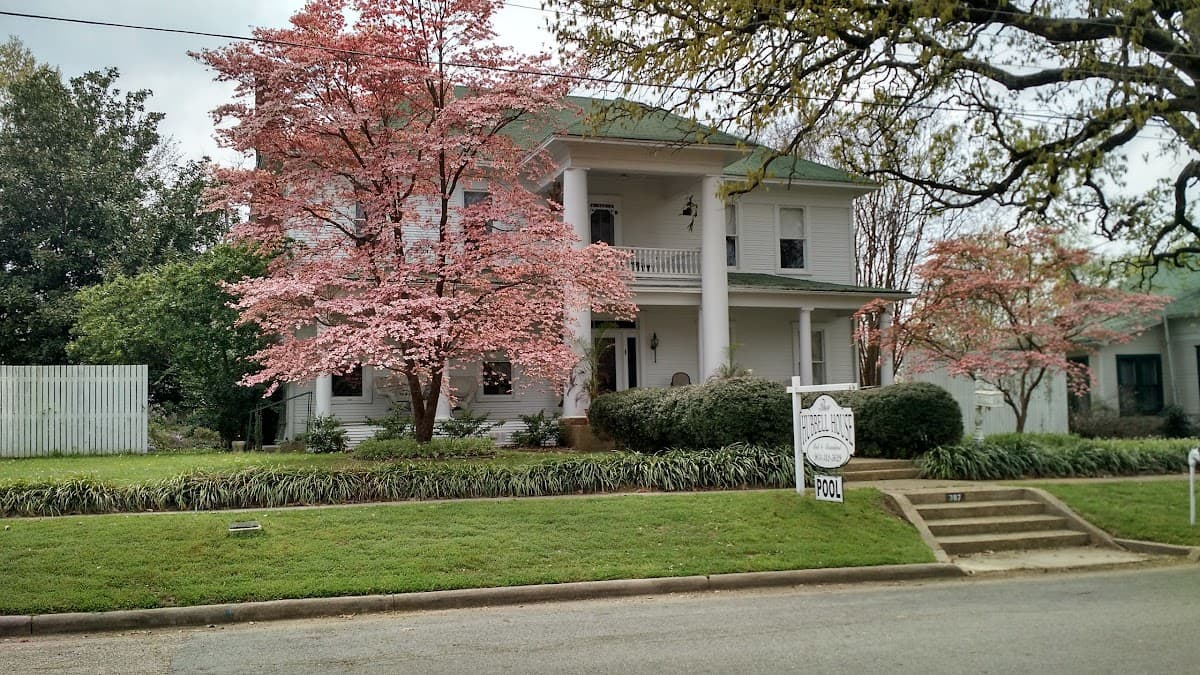 Thee Hubbell House Bed & Breakfast