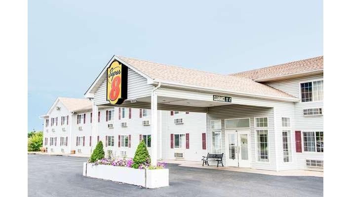 Super 8 by Wyndham Neosho