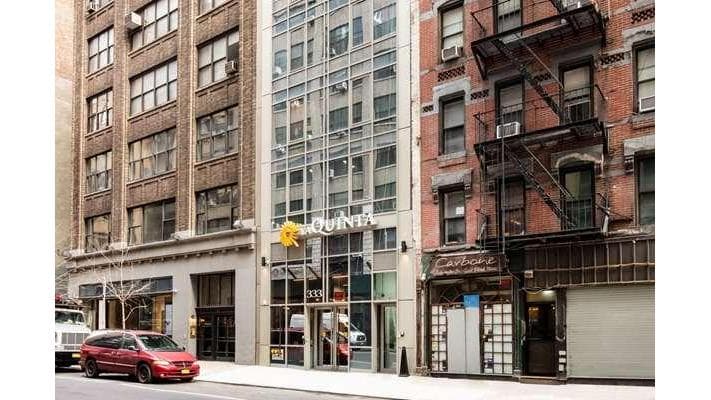 La Quinta Inn & Suites by Wyndham Times Square South