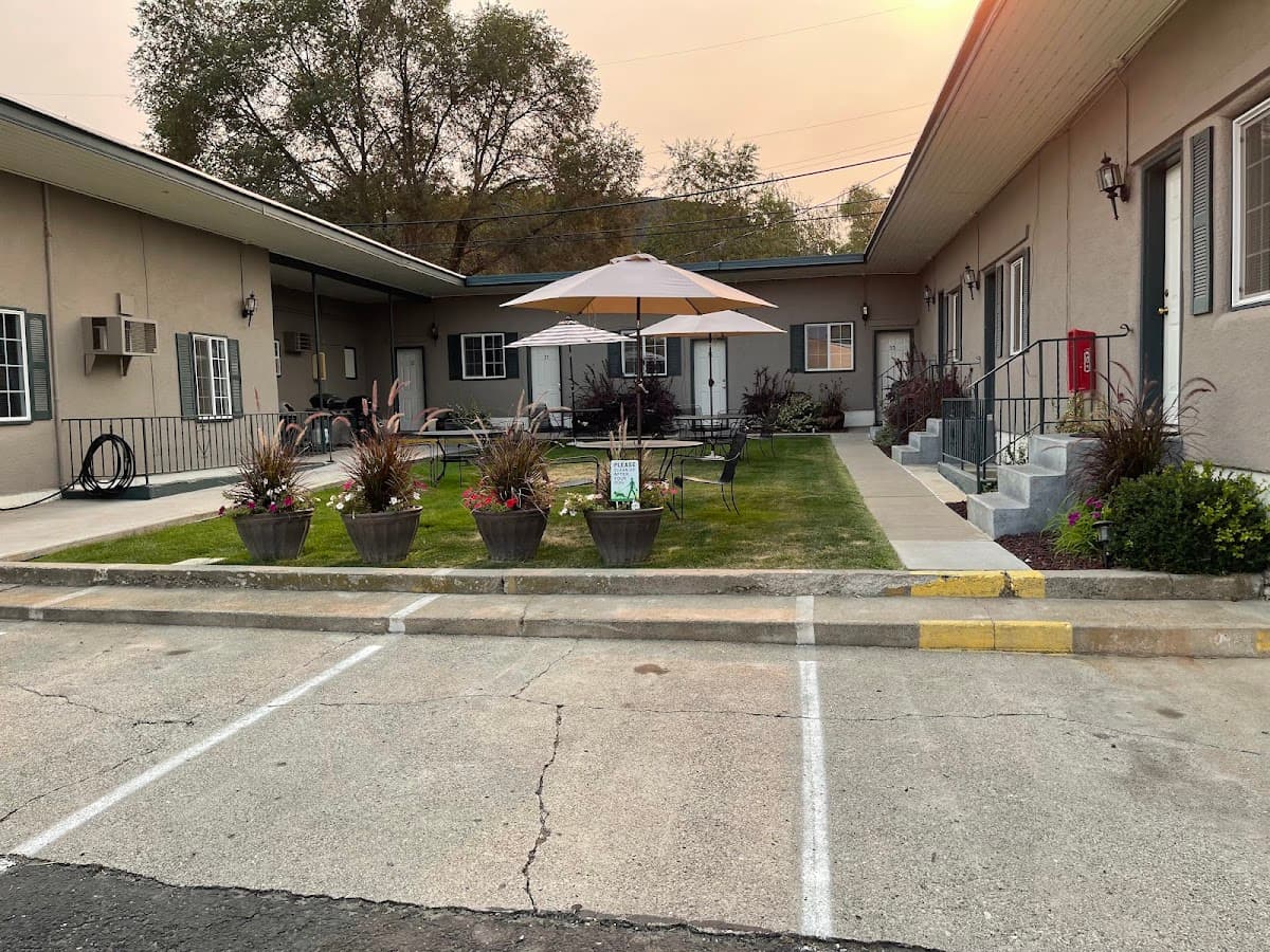 Grand Coulee Center Lodge