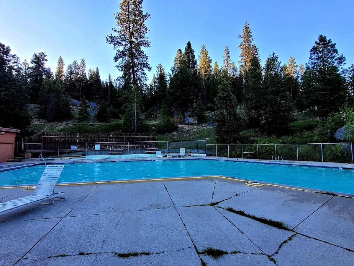 Lolo Hot Springs Pools Resort
