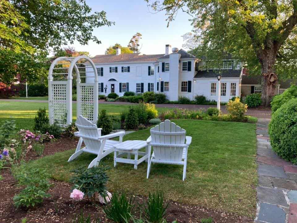 Captain's House Inn