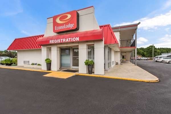 Econo Lodge North