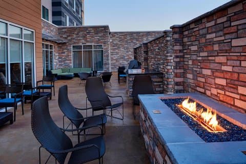 Fairfield by Marriott Inn & Suites Columbus, IN