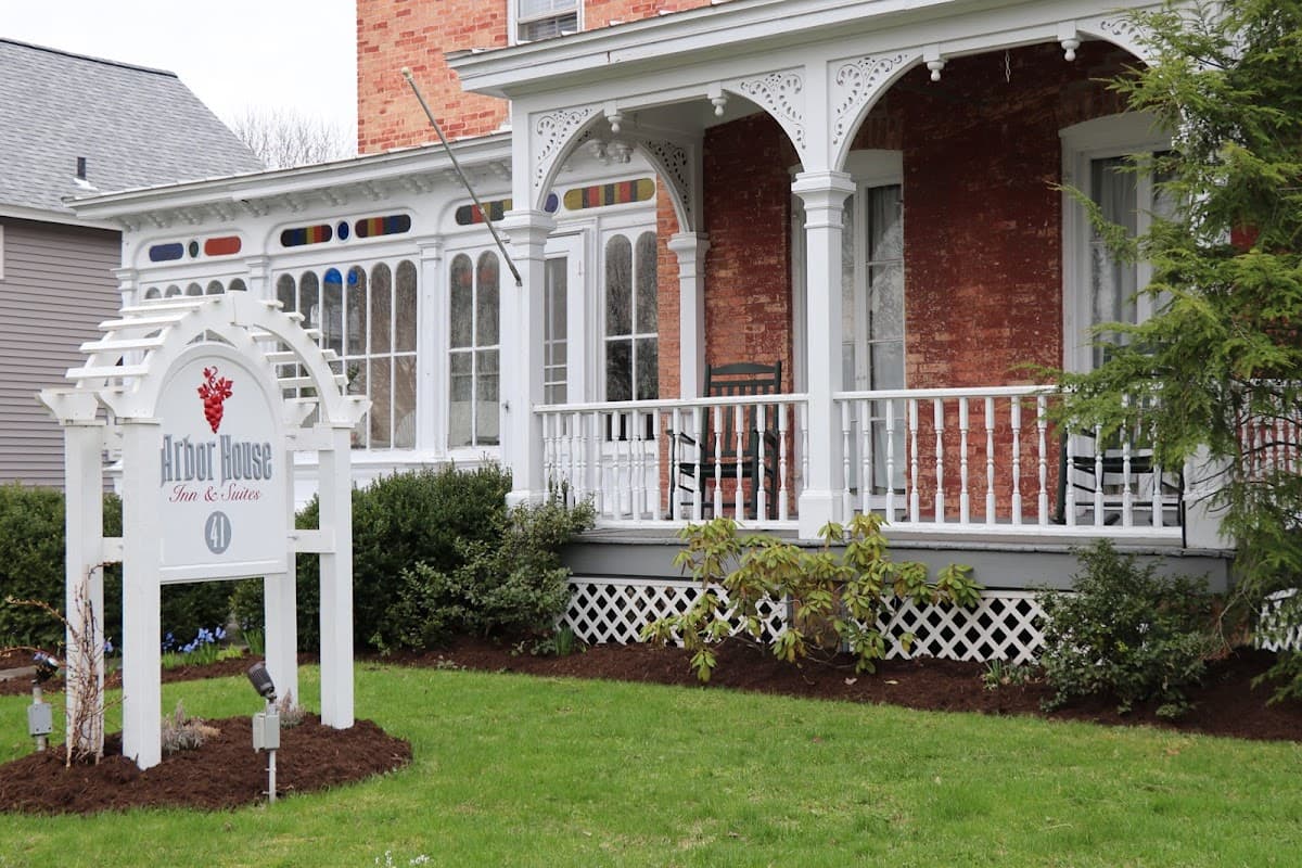Arbor House Inn