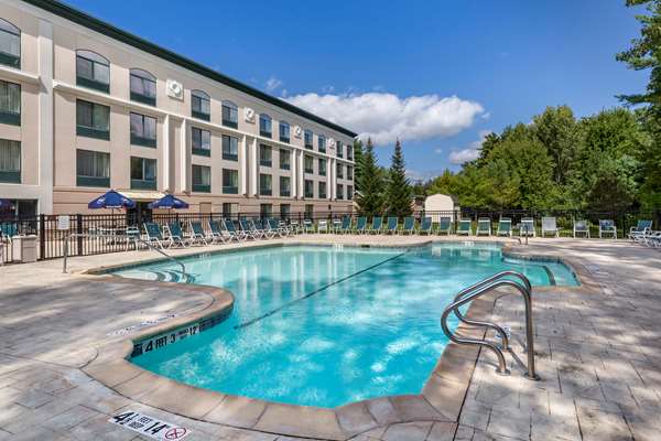 Comfort Inn & Suites Lake George