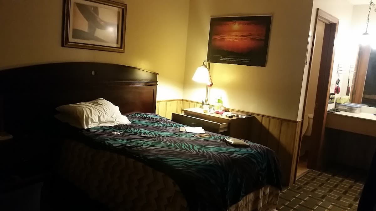 11-E Motel