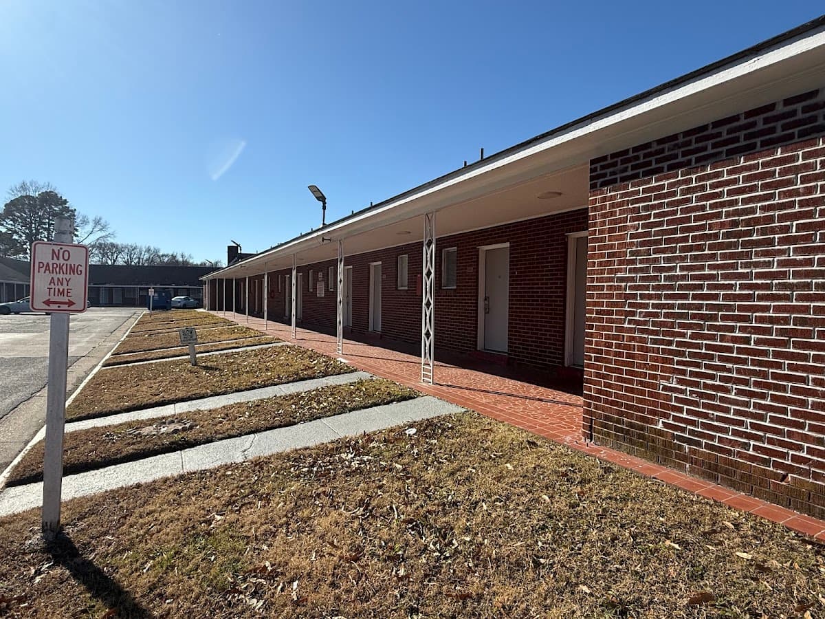 Economy 7 Inn- Hampton