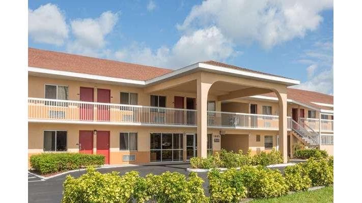 Howard Johnson by Wyndham Vero Beach/I-95
