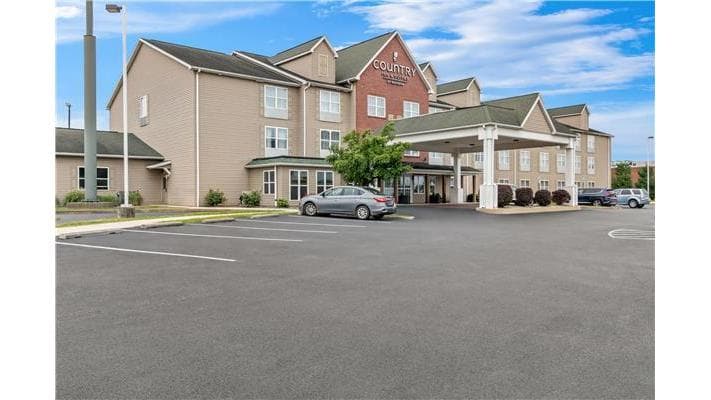 Country Inn & Suites by Radisson, Chambersburg, PA