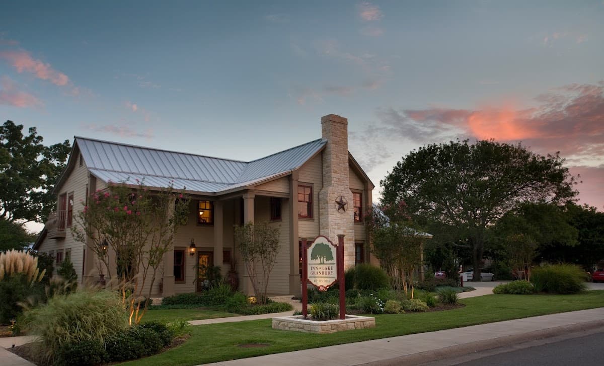 Inn on Lake Granbury a Boutique Hotel